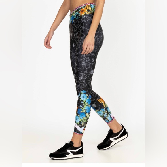 Johnny Was Pants - NWT XS Johnny Was BEE Active Nero Sequence Leggings